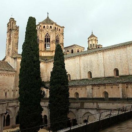 Hostatgeria De Poblet Hotel Vallbona De Les Monges Buitenkant foto